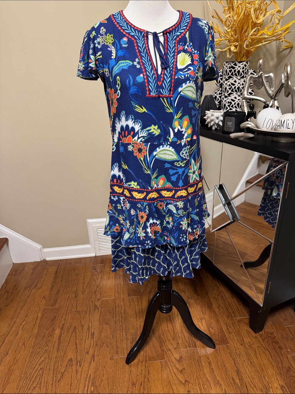 Alice + Olivia Navy Blue Floral V-Neck Mini Dress Size 6 pre-owned - Picture 3 of 8